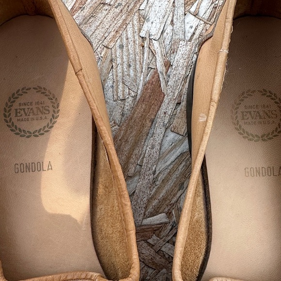 Evans Women's Tan Leather Loafers - Picture 4 of 13